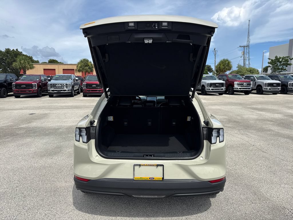 Certified 2025 Ford Mustang Mach-E Premium RWD image 31