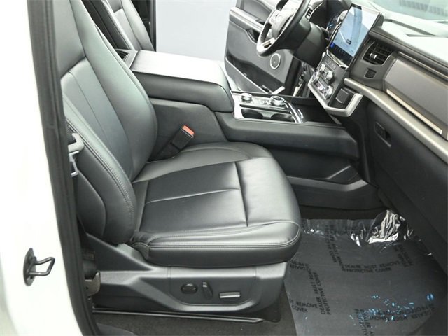 Certified 2023 Ford Expedition XLT image 42