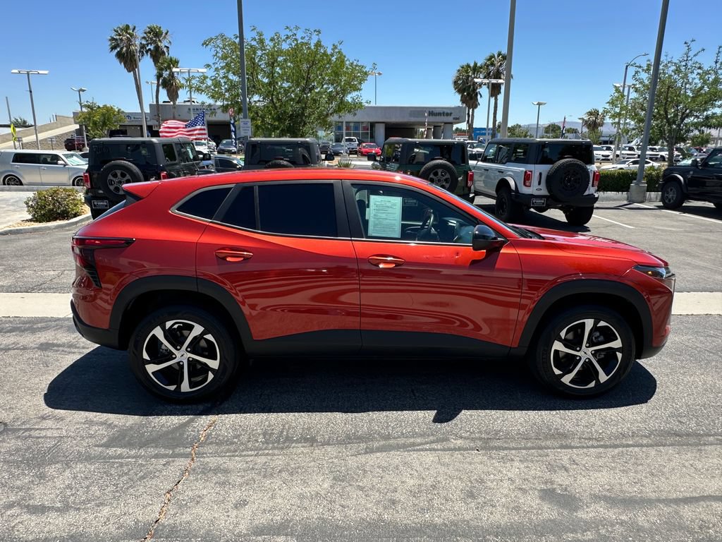 Used 2024 Chevrolet Trax RS w/ Driver Confidence Package FWD image 9