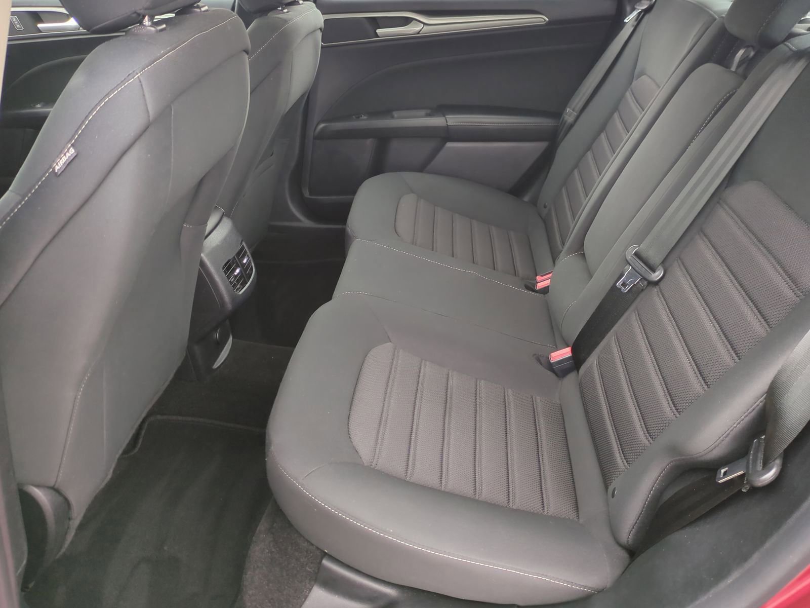 Certified 2020 Ford Fusion SE image 32