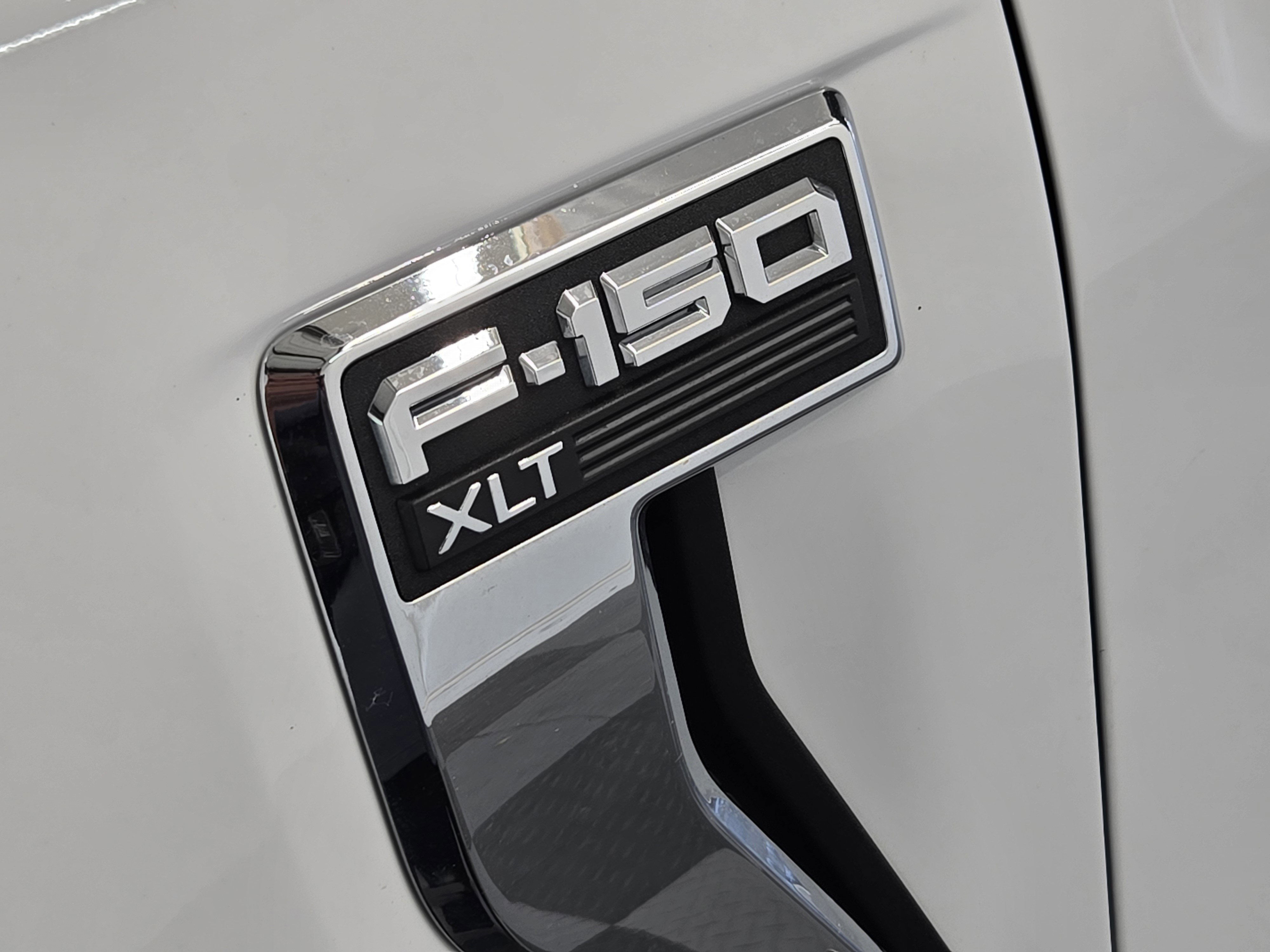 Certified 2022 Ford F150 XLT w/ Equipment Group 302A High image 11