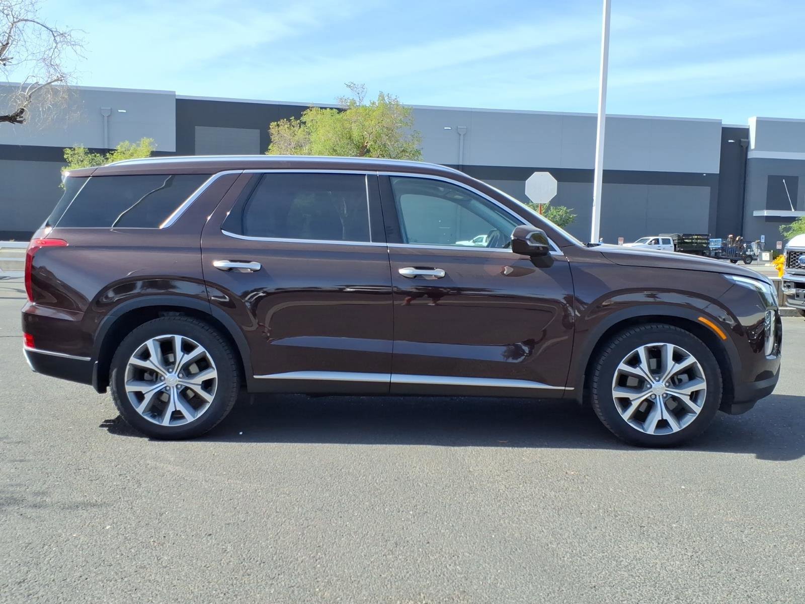 Used 2022 Hyundai Palisade SEL w/ Premium Package AWD/4WD image 2