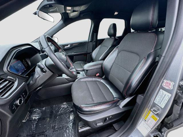 Certified 2024 Ford Escape ST-Line AWD/4WD image 17