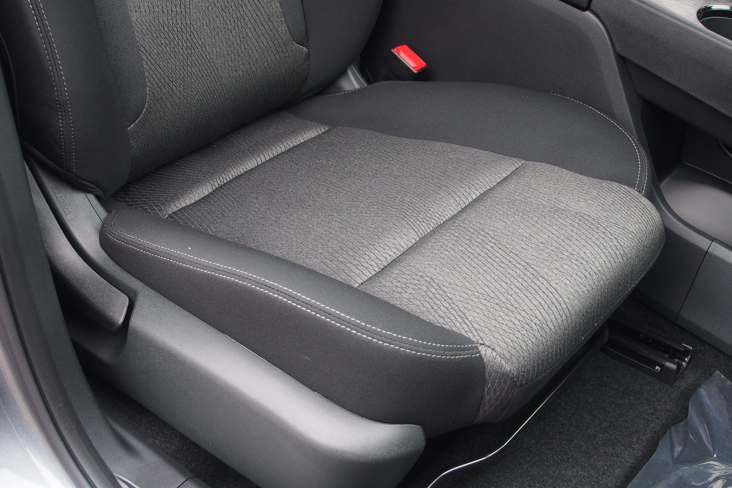 Used 2026 Nissan Rogue SV FWD image 12