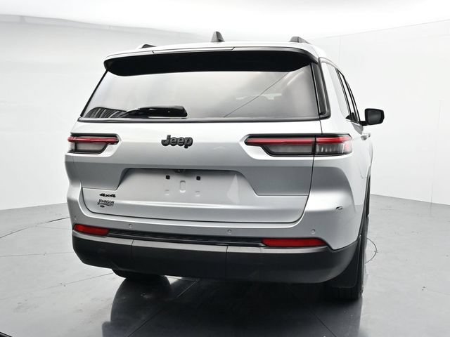 Used 2023 Jeep Grand Cherokee L Altitude AWD/4WD image 7