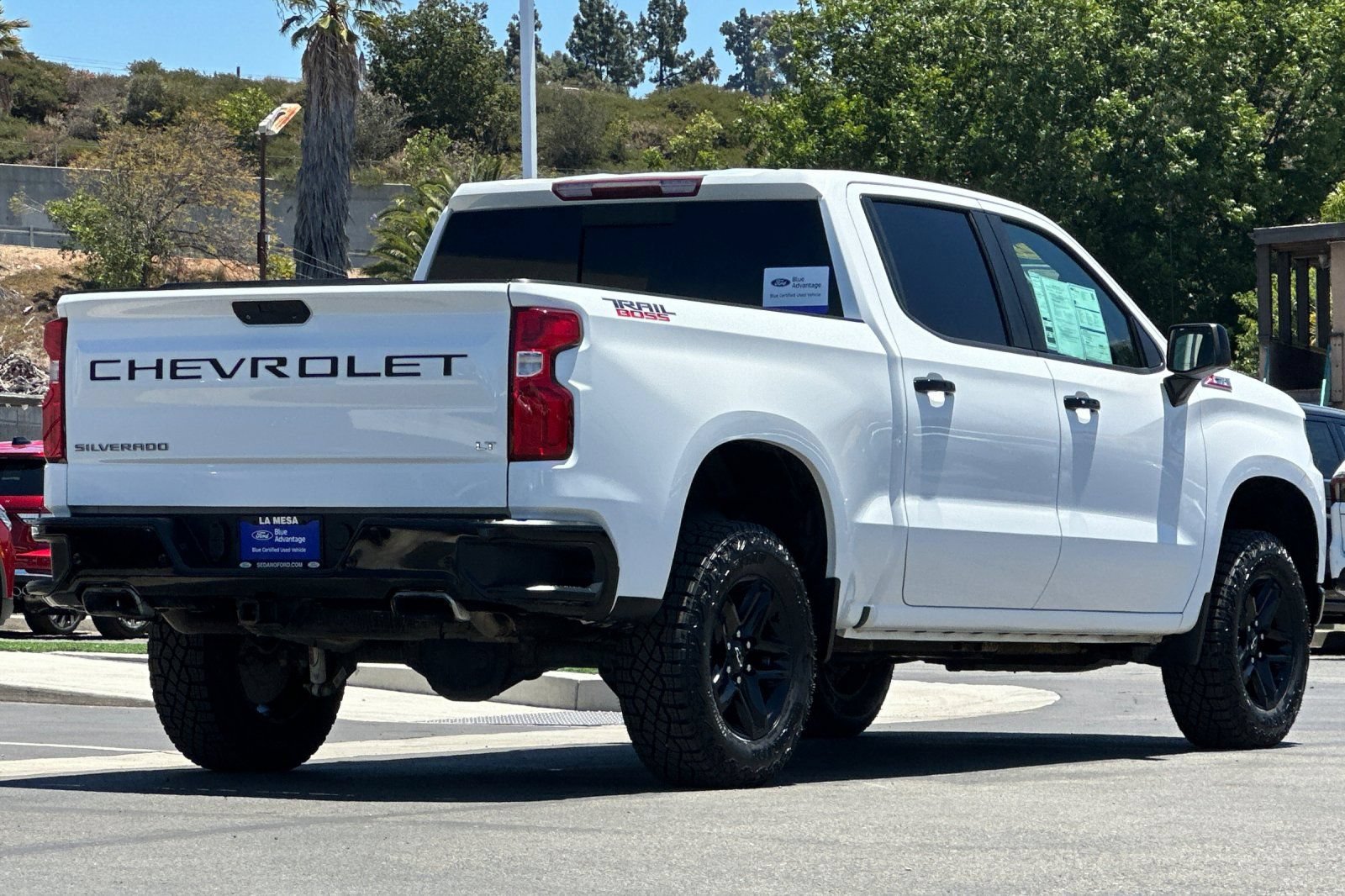 Used 2021 Chevrolet Silverado 1500 LT Trail Boss w/ Convenience Package II AWD/4WD image 3