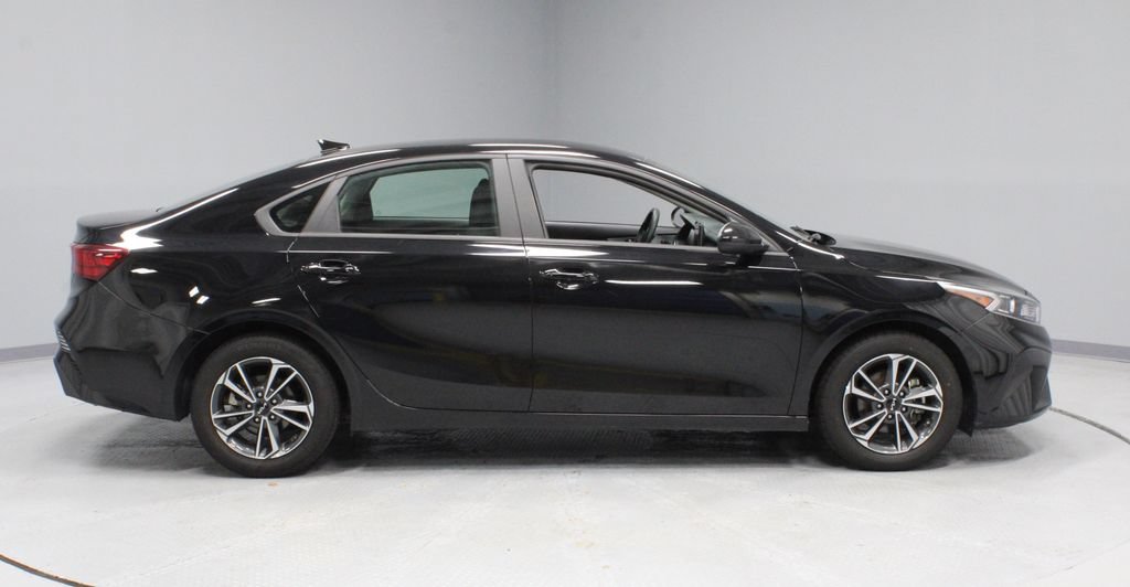 Used 2024 Kia Forte LXS FWD image 11