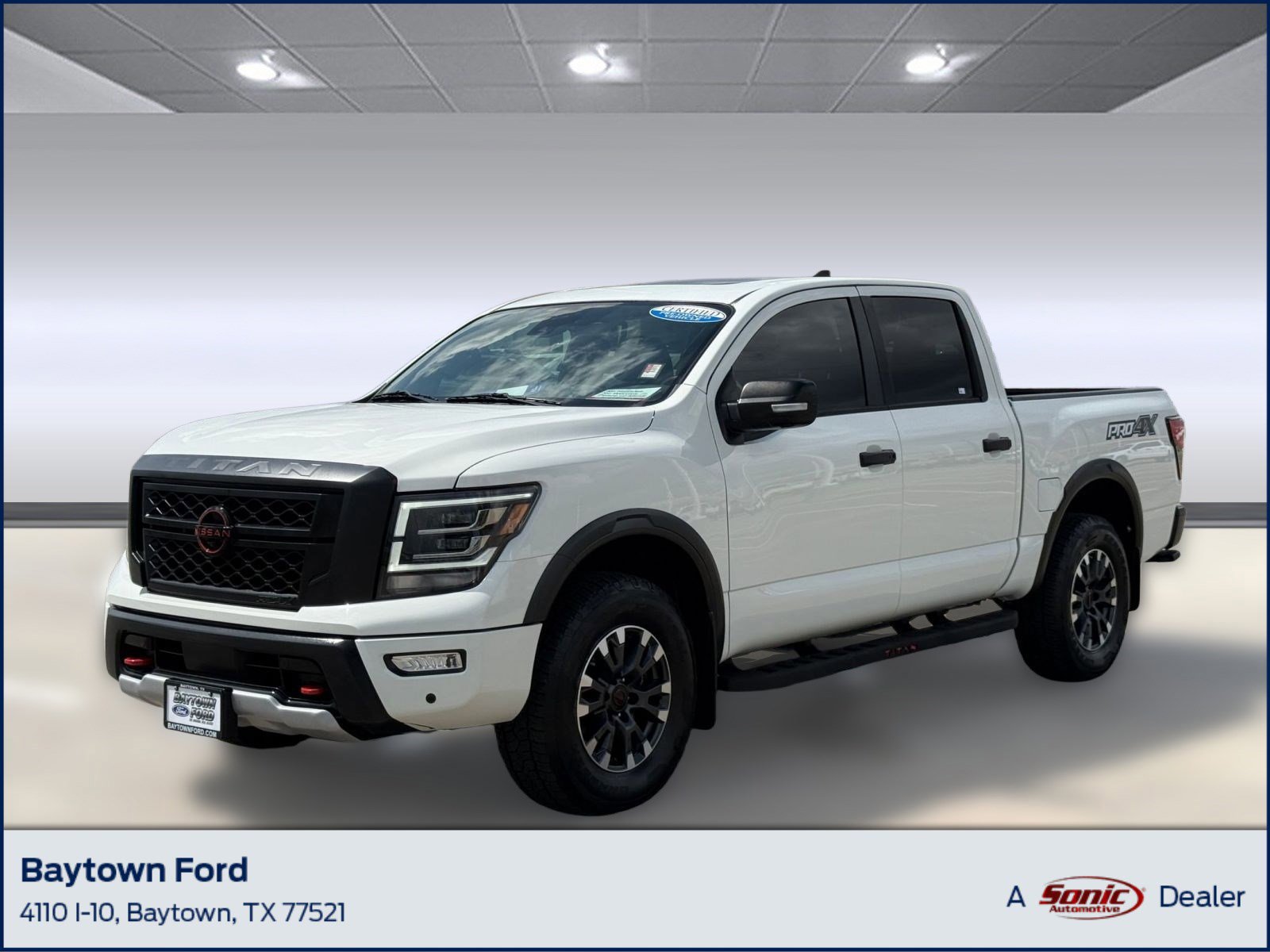 Used 2024 Nissan Titan PRO-4X w/ Pro-4x Convenience Package image 6