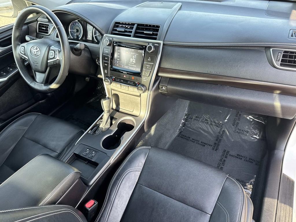 Used 2017 Toyota Camry XLE image 29