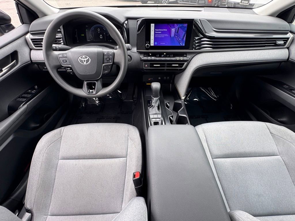Used 2025 Toyota Camry LE FWD image 27