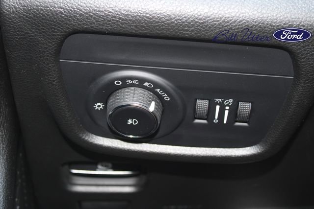 Used 2023 Jeep Grand Cherokee Limited w/ Black Appearance Package RWD image 22