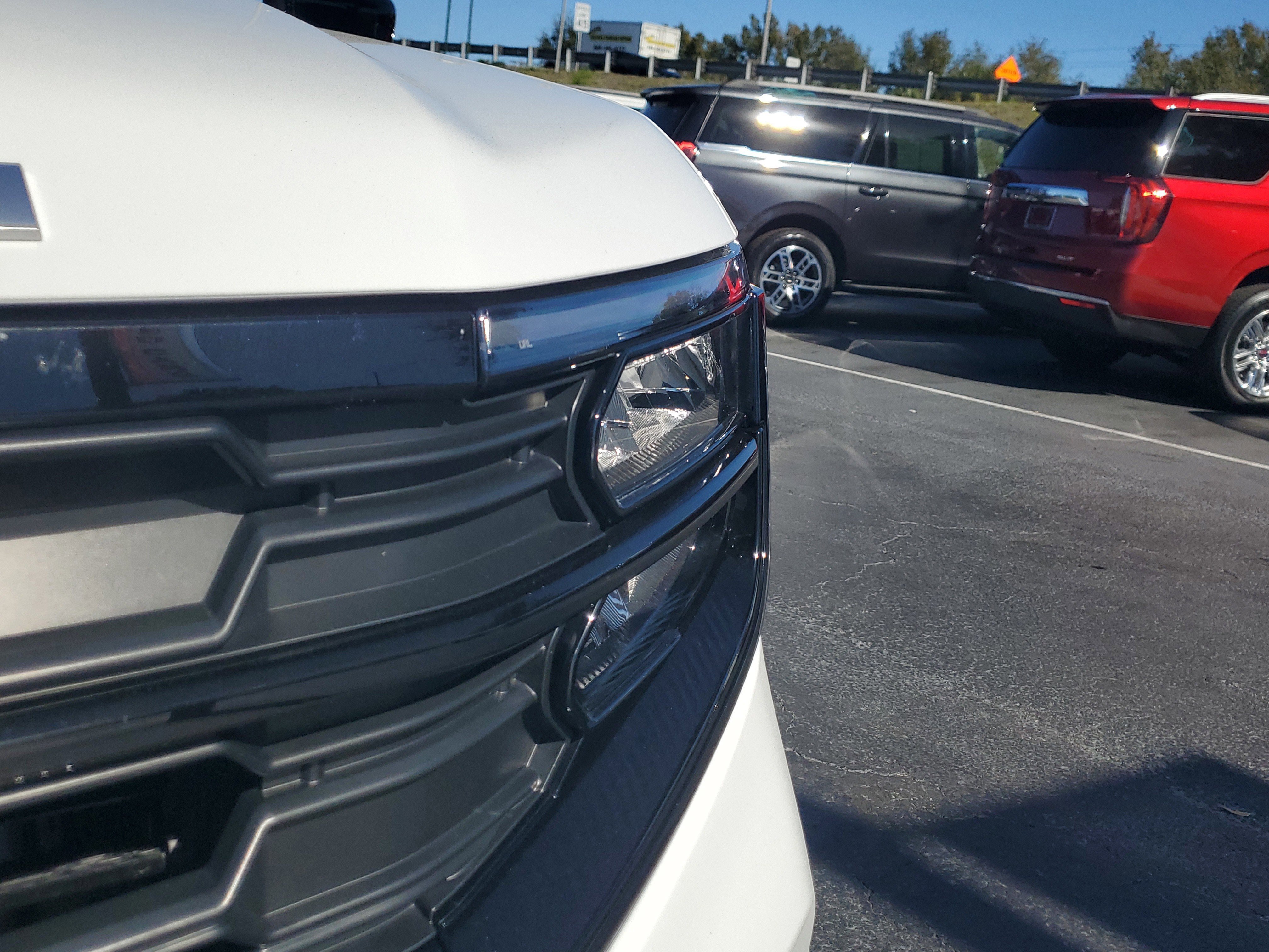 Certified 2025 Ford Expedition Active image 6