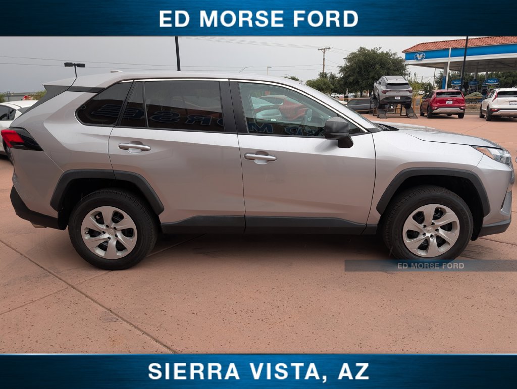 Used 2024 Toyota RAV4 LE FWD image 6