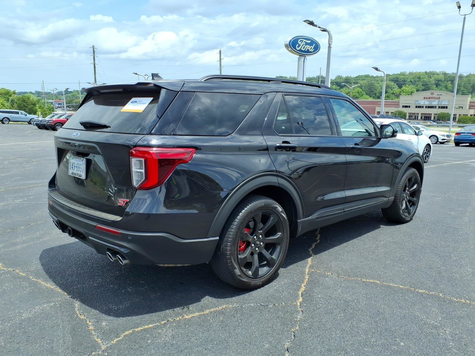 Certified 2024 Ford Explorer ST w/ Equipment Group 401A AWD/4WD image 7