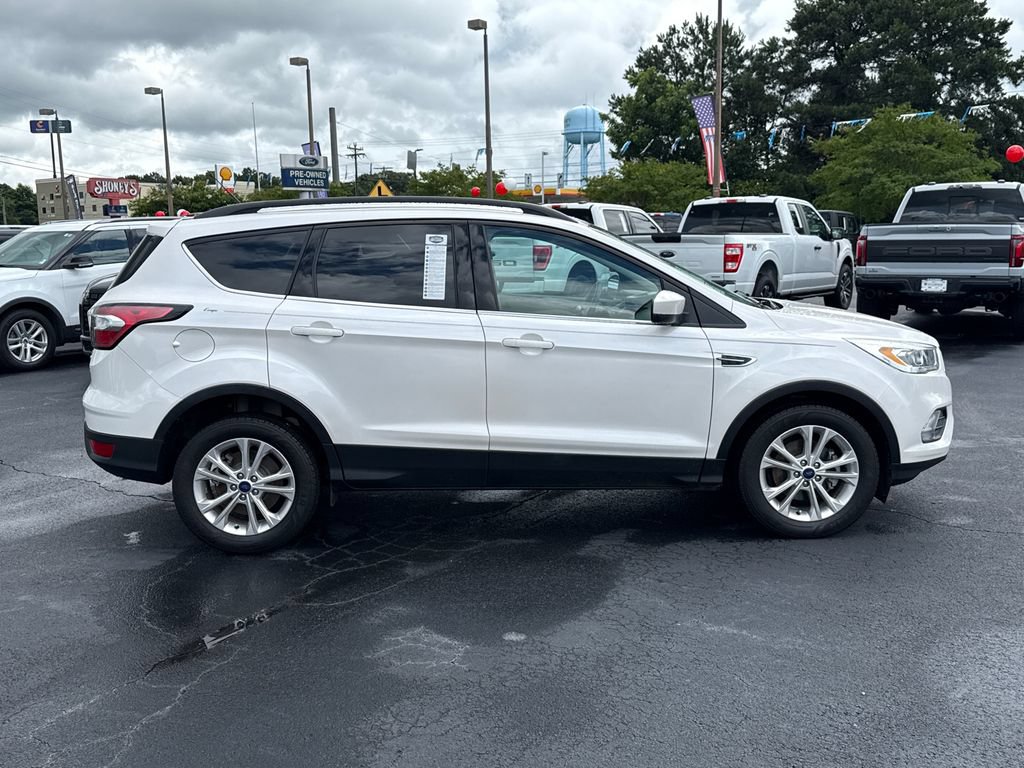 Certified 2017 Ford Escape SE w/ Equipment Group 201A FWD image 8