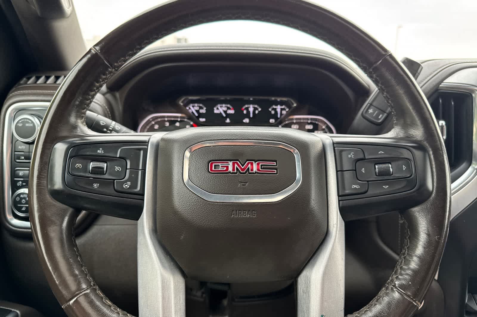 Used 2022 GMC Sierra 1500 SLT w/ SLT Convenience Package AWD/4WD image 22