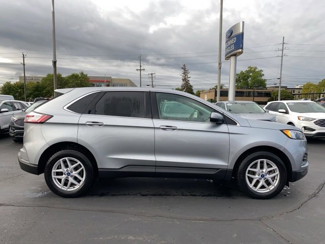 Certified 2022 Ford Edge SEL w/ Convenience Package image 2