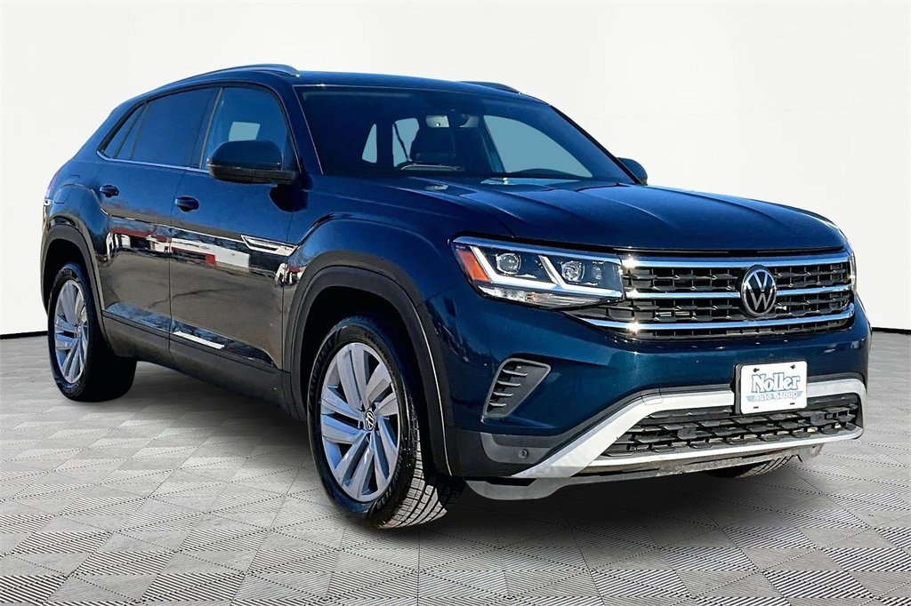 Used 2023 Volkswagen Atlas Cross Sport SE w/ Panoramic Sunroof Package image 5