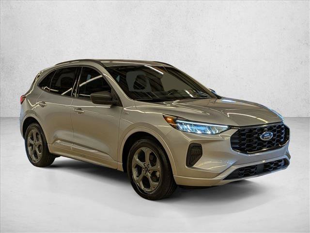Certified 2023 Ford Escape ST-Line w/ Tech Pack #1 FWD image 3
