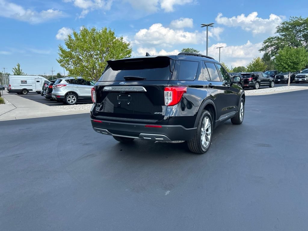 Certified 2023 Ford Explorer XLT w/ Equipment Group 202A AWD/4WD image 7