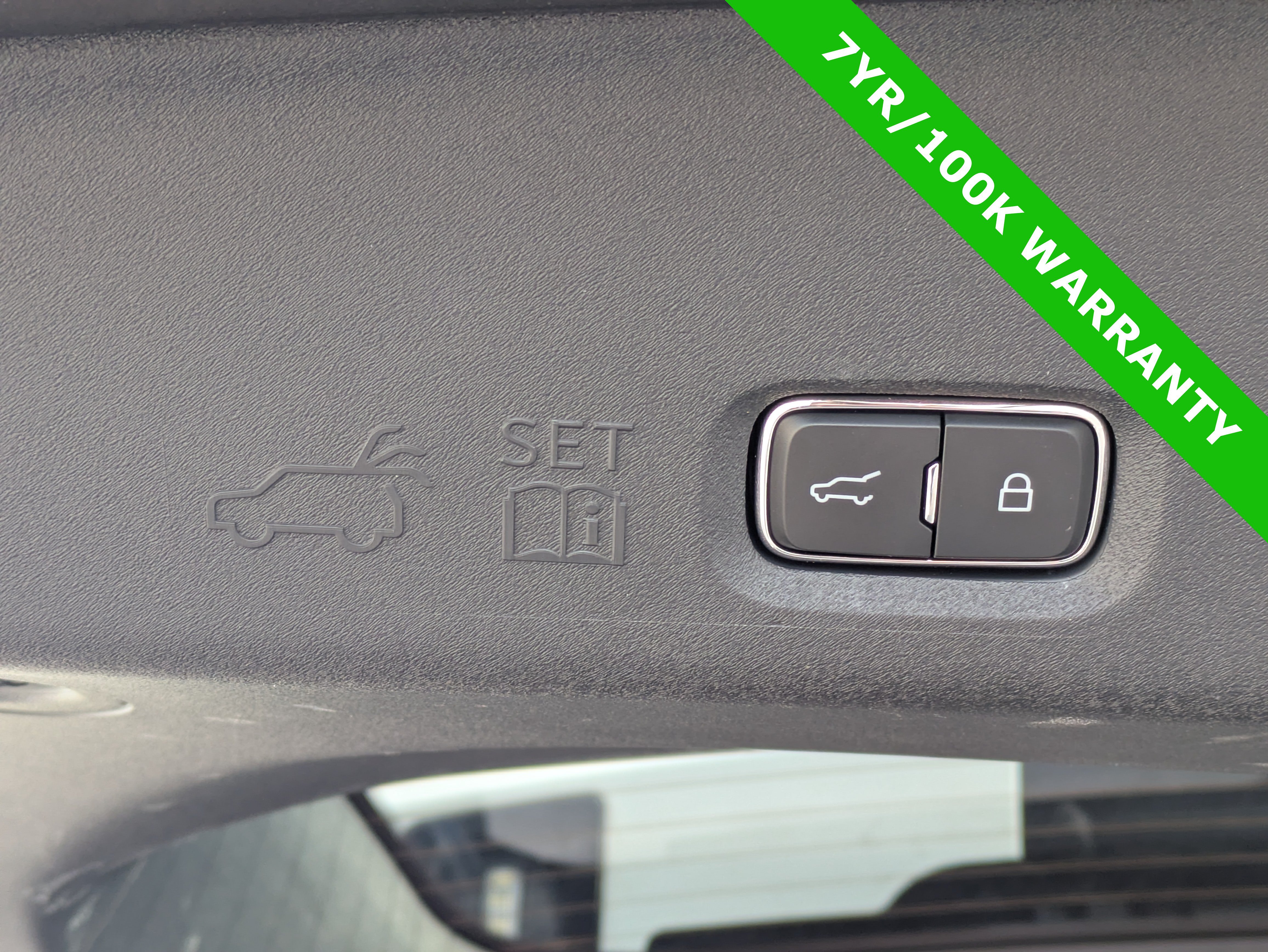 Certified 2025 Ford Expedition Active AWD/4WD image 15