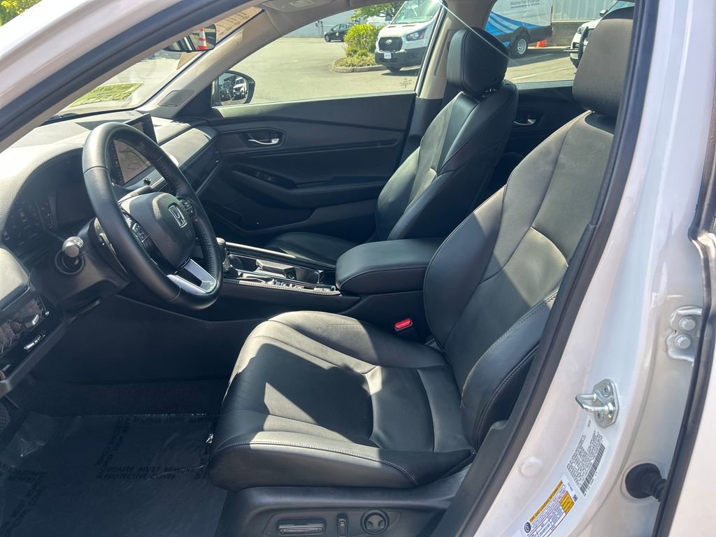 Used 2023 Honda Accord Touring image 5