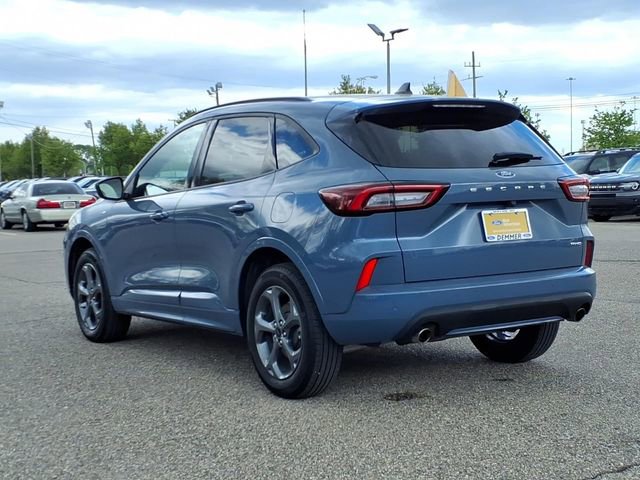 Certified 2024 Ford Escape ST-Line w/ Tech Pack #1 AWD/4WD image 4