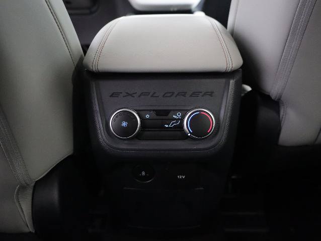Certified 2025 Ford Explorer Active w/ Active Comfort Package AWD/4WD image 34
