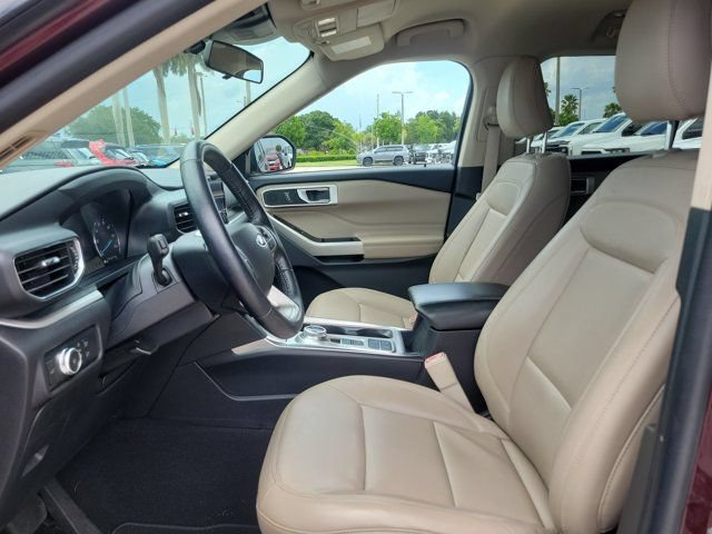 Certified 2022 Ford Explorer XLT w/ Equipment Group 202A RWD image 15
