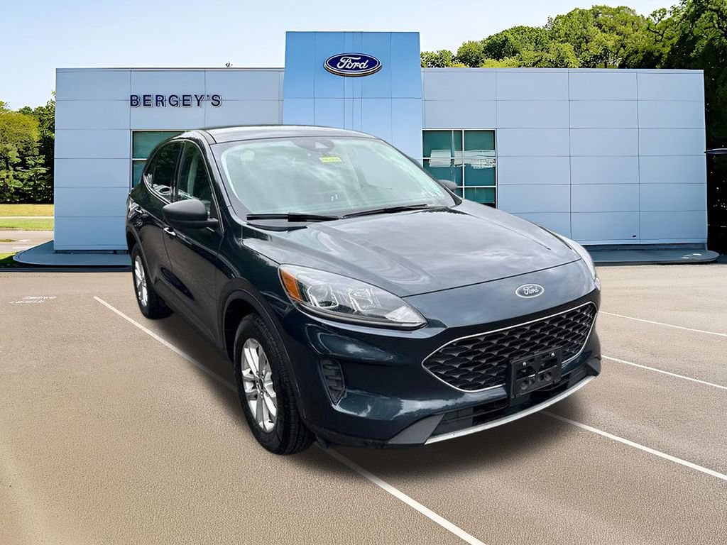 Certified 2022 Ford Escape SE w/ Convenience Package AWD/4WD image 3