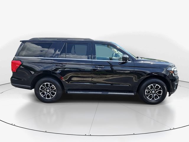 Certified 2024 Ford Expedition XLT AWD/4WD image 3