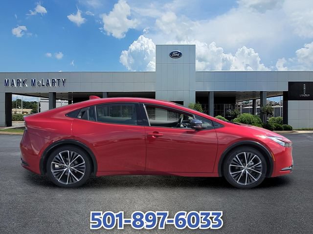 Used 2025 Toyota Prius XLE FWD image 6