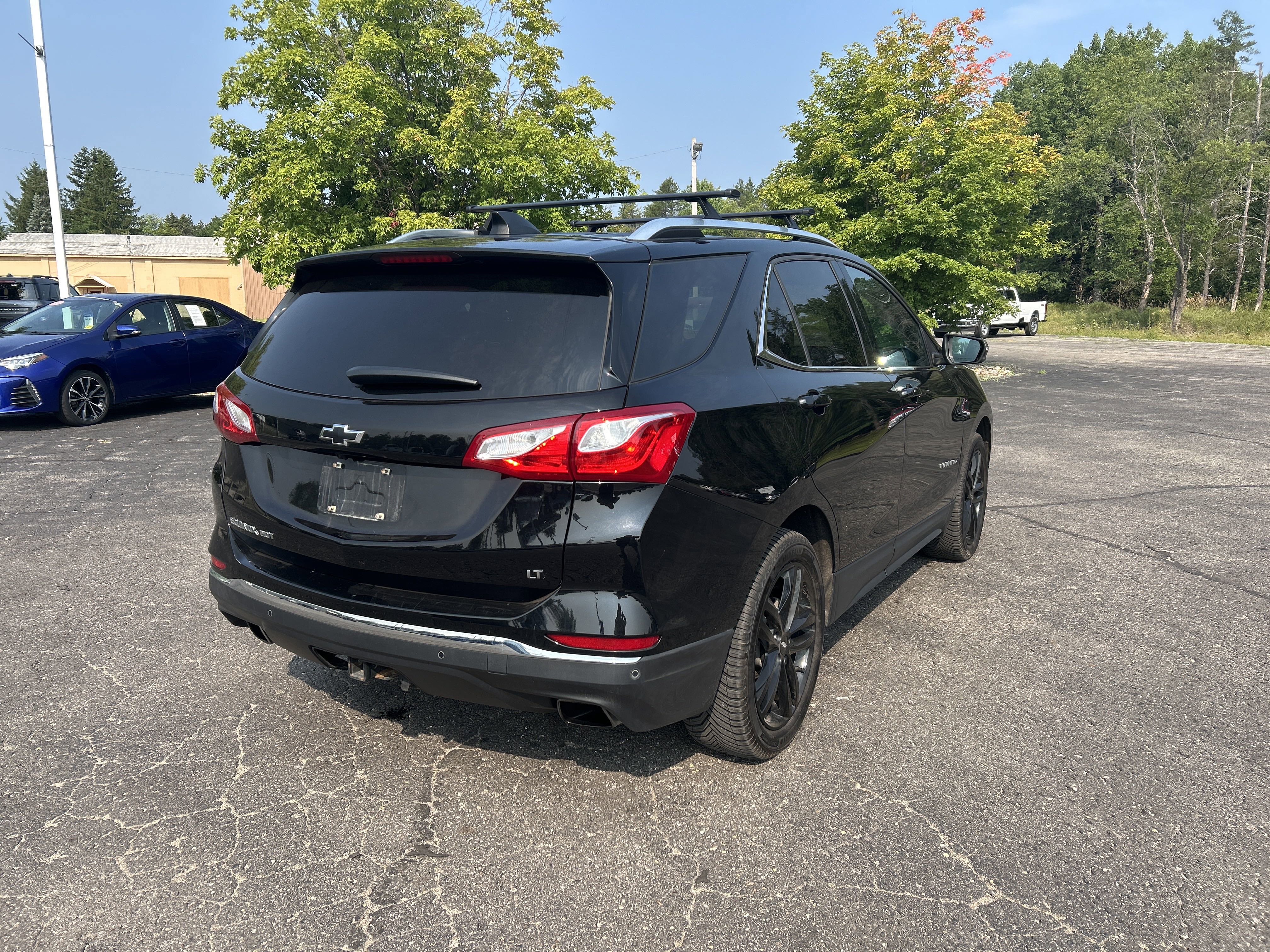 Used 2020 Chevrolet Equinox LT w/ Midnight Edition image 4