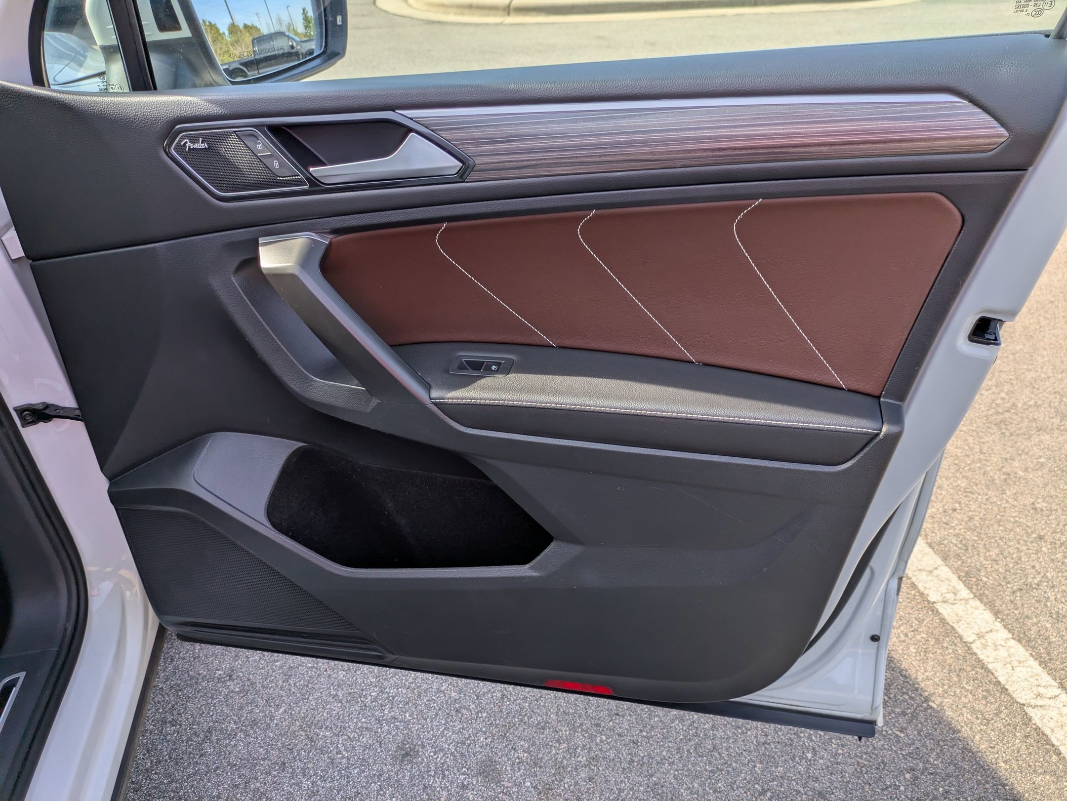 Used 2022 Volkswagen Tiguan SEL R-Line image 41