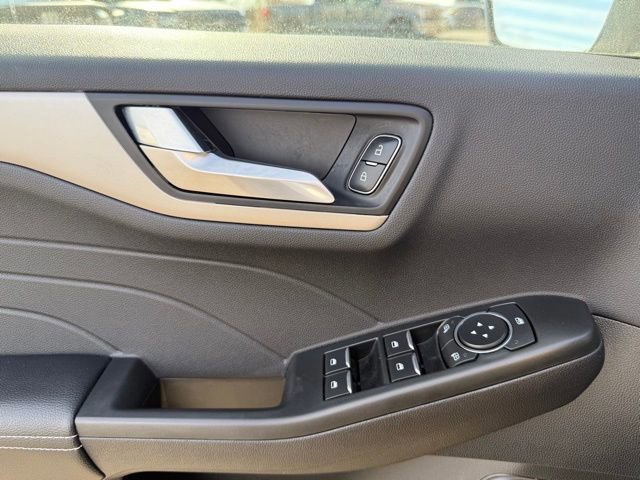 Certified 2022 Ford Escape SEL AWD/4WD image 15