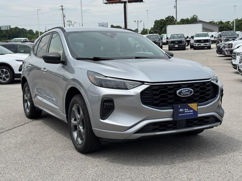 Certified 2024 Ford Escape ST-Line AWD/4WD image 2
