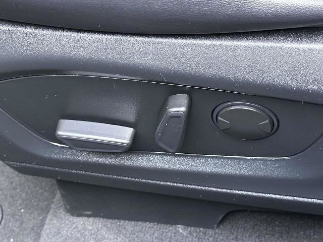 Certified 2023 Ford Explorer XLT w/ Equipment Group 202A AWD/4WD image 12