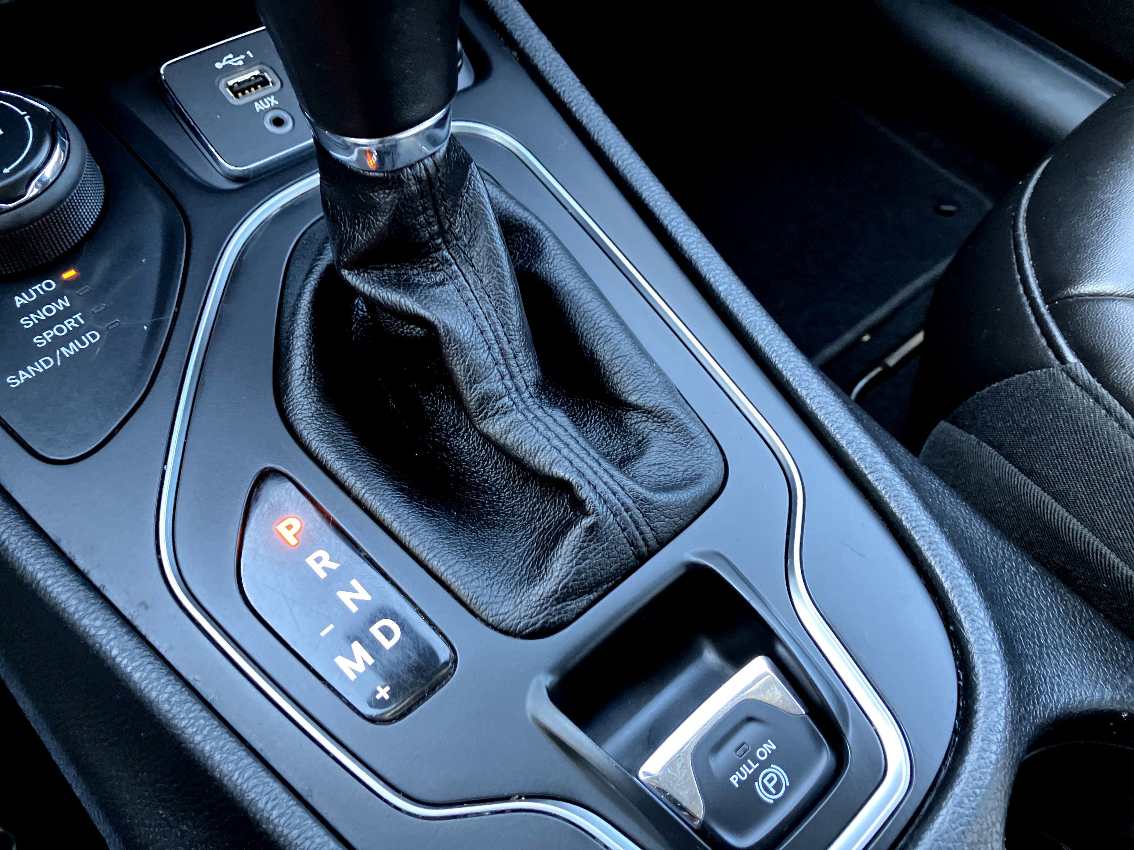 Used 2020 Jeep Cherokee Latitude Plus image 23