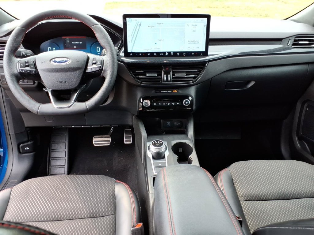 Certified 2023 Ford Escape ST-Line Elite AWD/4WD image 12