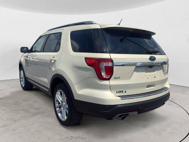 Certified 2018 Ford Explorer XLT w/ Equipment Group 201A AWD/4WD image 9