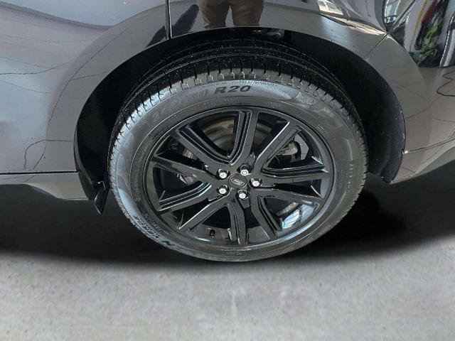 Certified 2023 Ford Edge ST-Line w/ Class II Trailer Tow Package AWD/4WD image 30