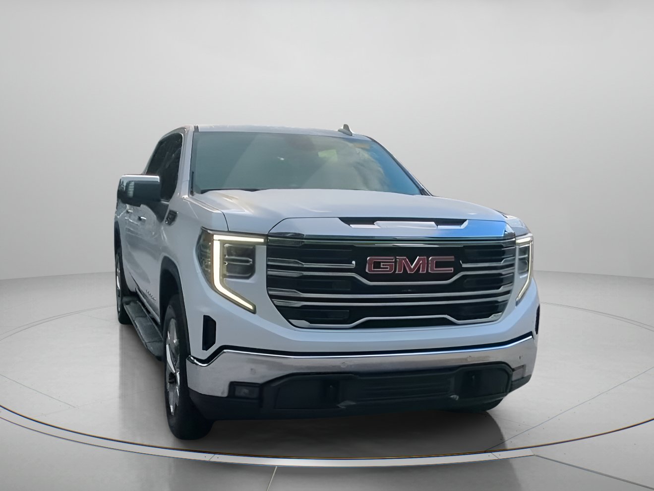 Used 2022 GMC Sierra 1500 SLT w/ SLT Premium Package AWD/4WD image 5