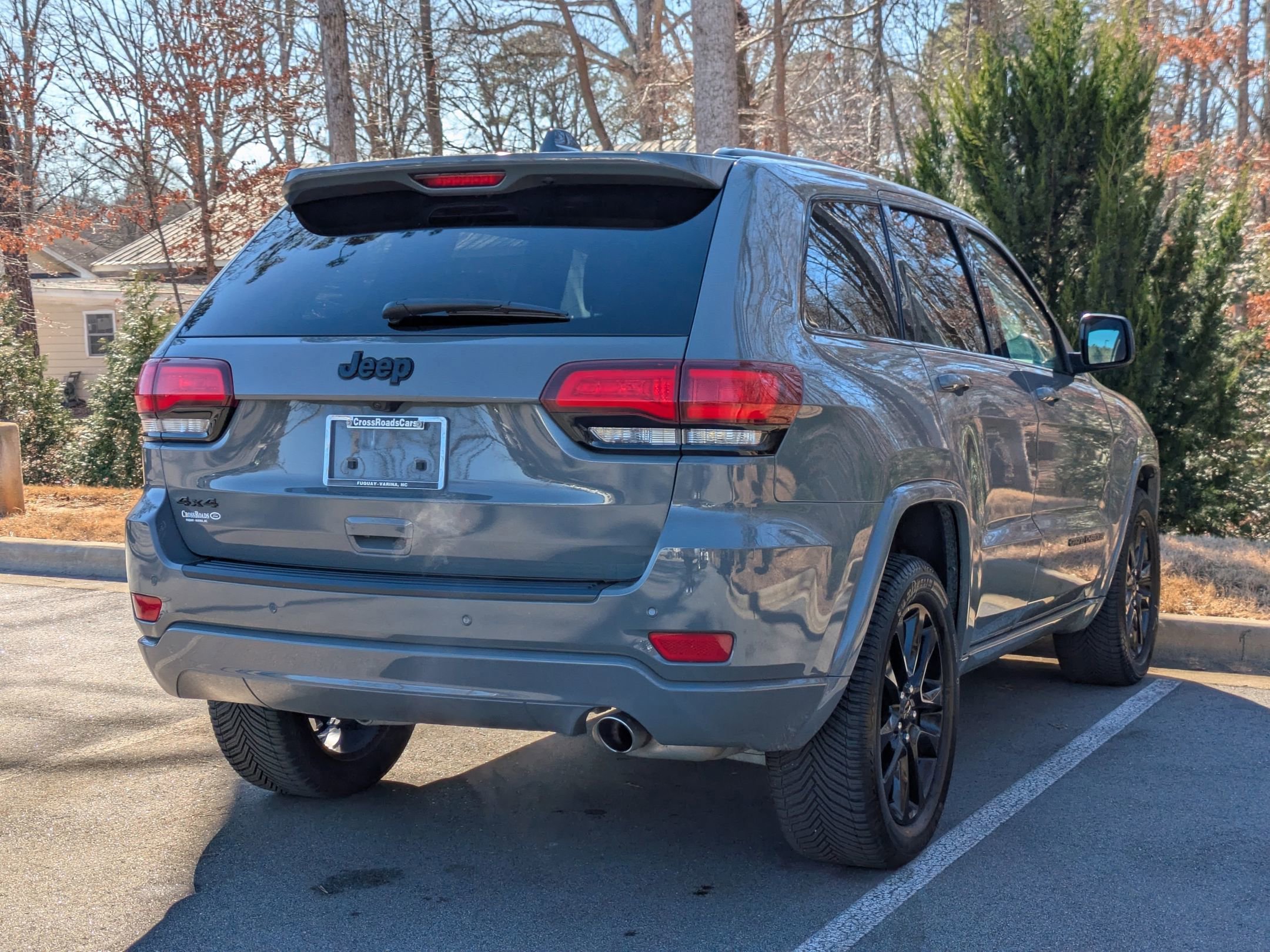 Used 2021 Jeep Grand Cherokee Laredo X image 4