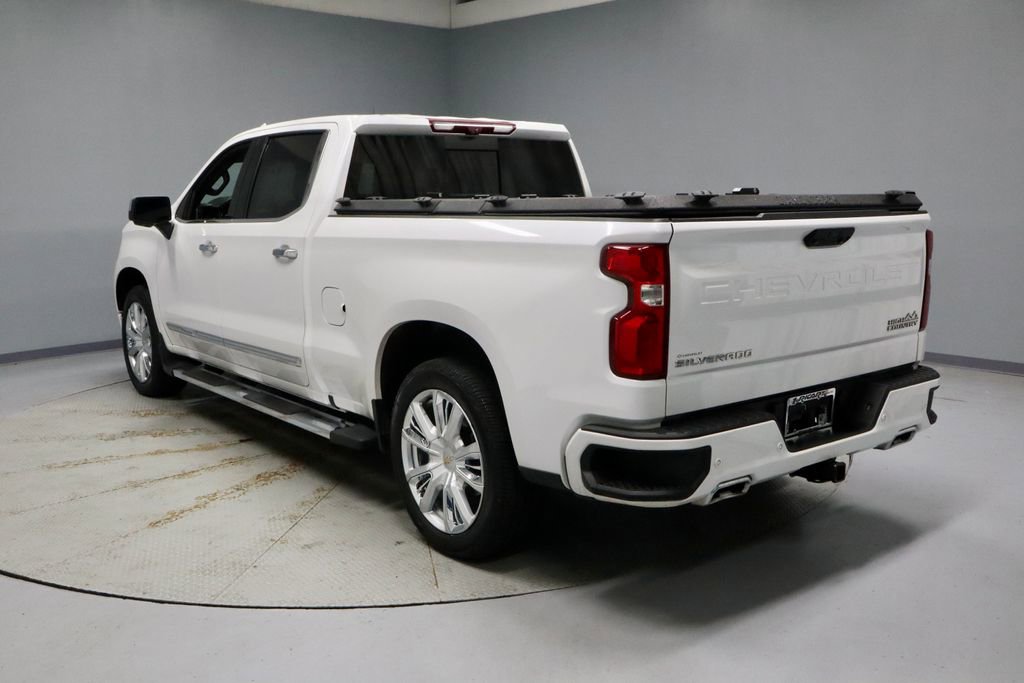 Used 2023 Chevrolet Silverado 1500 High Country w/ High Country Premium Package AWD/4WD image 8