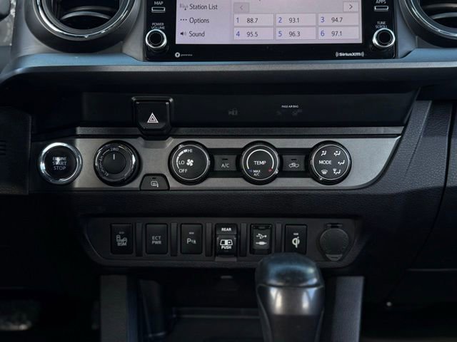 Used 2019 Toyota Tacoma TRD Off-Road w/ Technology Package image 27