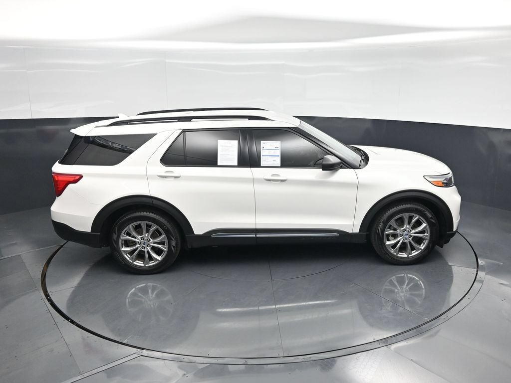 Certified 2021 Ford Explorer XLT w/ Equipment Group 202A RWD image 36