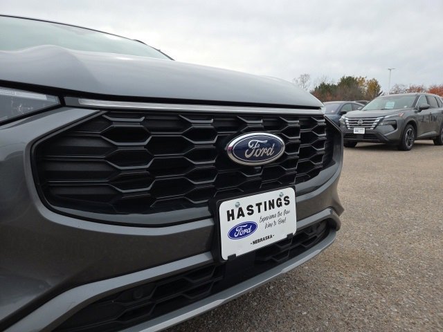 Certified 2025 Ford Escape ST-Line Elite w/ Premium Technology Package image 12