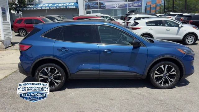 Certified 2022 Ford Escape SE w/ SE Sport Appearance Package AWD/4WD image 4