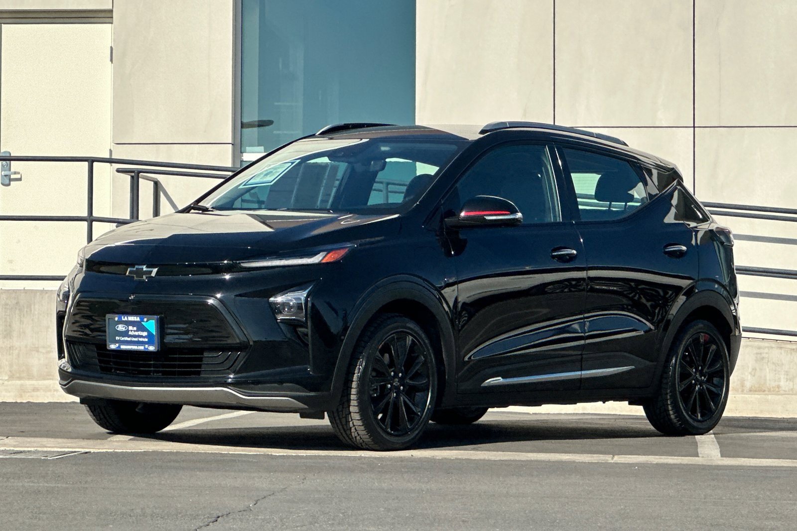 Used 2023 Chevrolet Bolt EUV Premier w/ Redline Edition image 7
