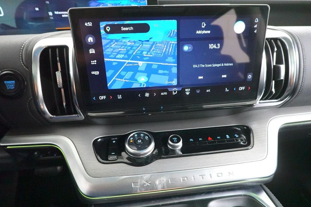 Certified 2025 Ford Expedition Platinum AWD/4WD image 17